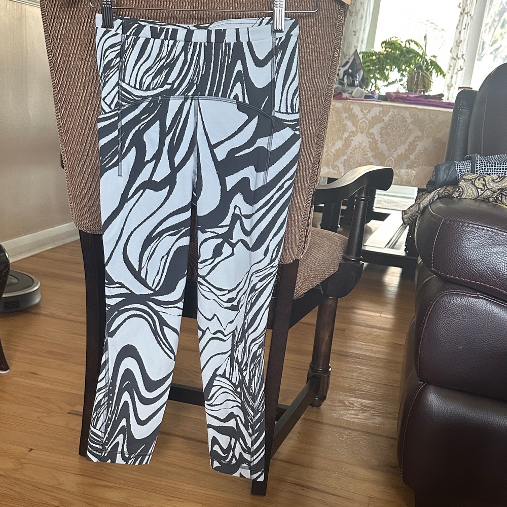lululemon athletica Monochrome Swirl Leggings